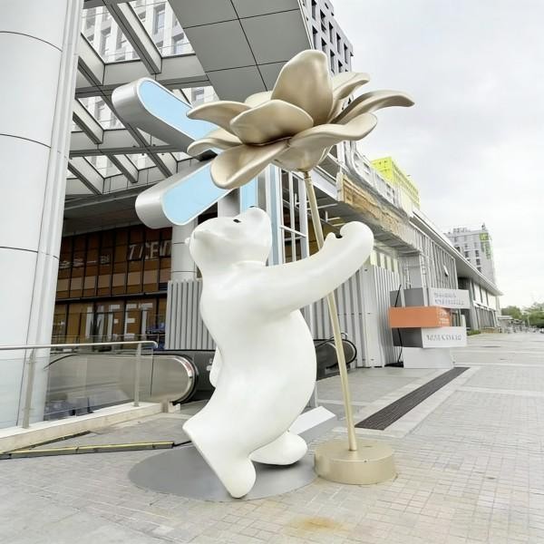 Modern Polar Bear Sculpture